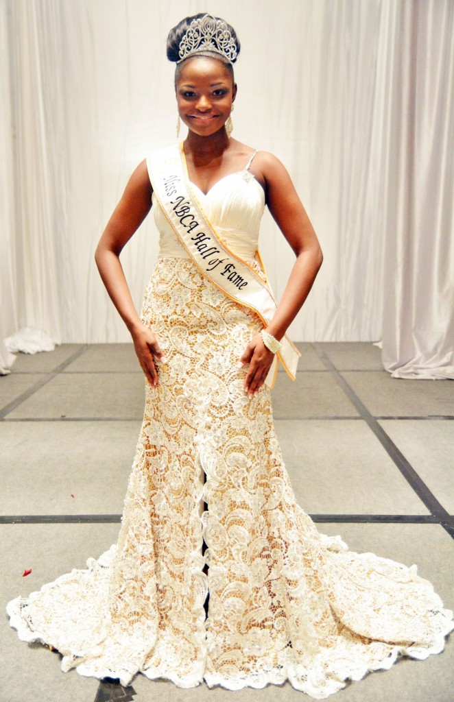 miss-uvi-nbca-gown_2014_300