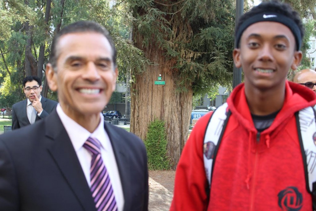 Antonio Villaraigosa and Yonathan Habtemariam